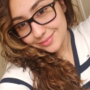 Meet your Posher, Ana karla